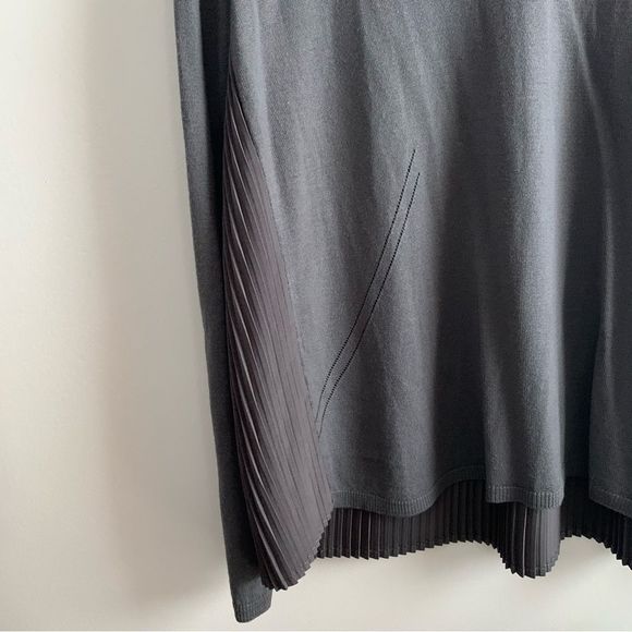 Max & Moi Paris • Wool Pleated Back Sweater - Picture 2 of 9